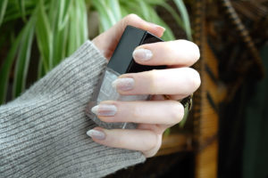 Les nouvelles teintes de vernis à ongles 1944 Paris