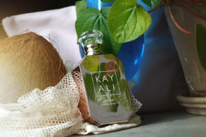 Utopia de Kayali, parfum d'été vanille coco