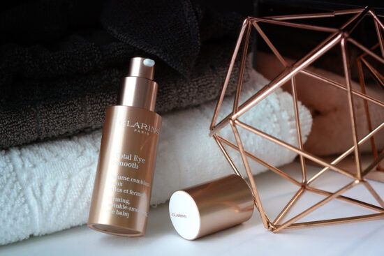 Baume comblant Clarins, Total Eye Smooth 