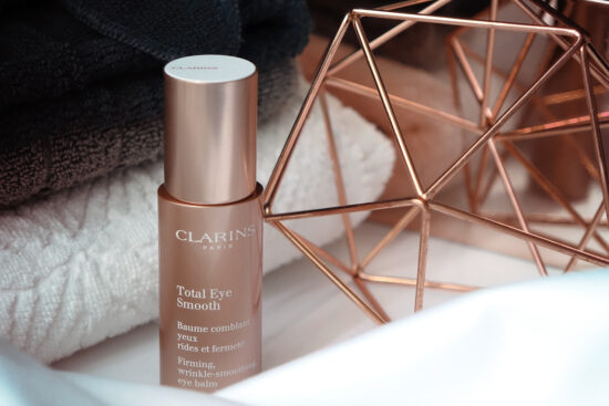 Baume comblant Clarins, Total Eye Smooth 