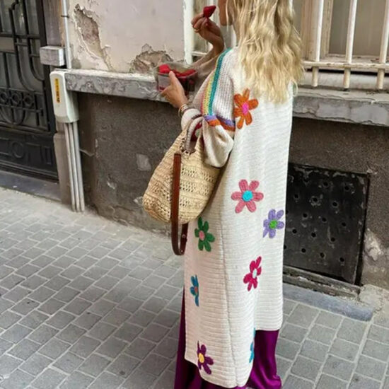 les looks de karine lemarchand dans l'amour est dans le pré