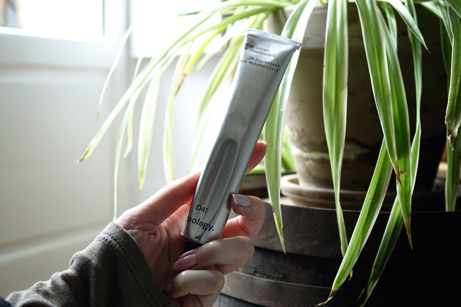 Correcteur anti rougeurs niacinamide 2% de Typology, à l'extrait d'Algue Verte