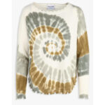 Les looks de Karine Le Marchand dans l'amour est dans le pré