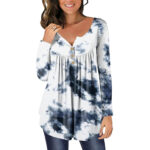 Les looks de Karine Le Marchand dans l'amour est dans le pré