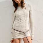 Les looks de Karine Le Marchand dans l'amour est dans le pré