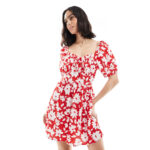 Les looks de Karine Le Marchand dans l'amour est dans le pré - la robe à fleurs