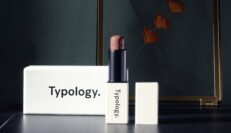 le baume à lèvres relipidant Typology